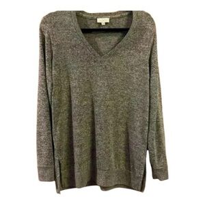 Lucky Brand V Neck sweater good as new!